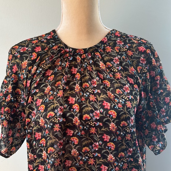 LOFT Short Sleeve Too - Picture 2 of 11